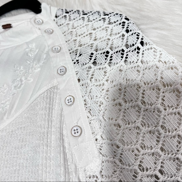 Free People Sweetest Thing Thermal Top size M Lace Balloon Sleeve in White - Picture 10 of 16